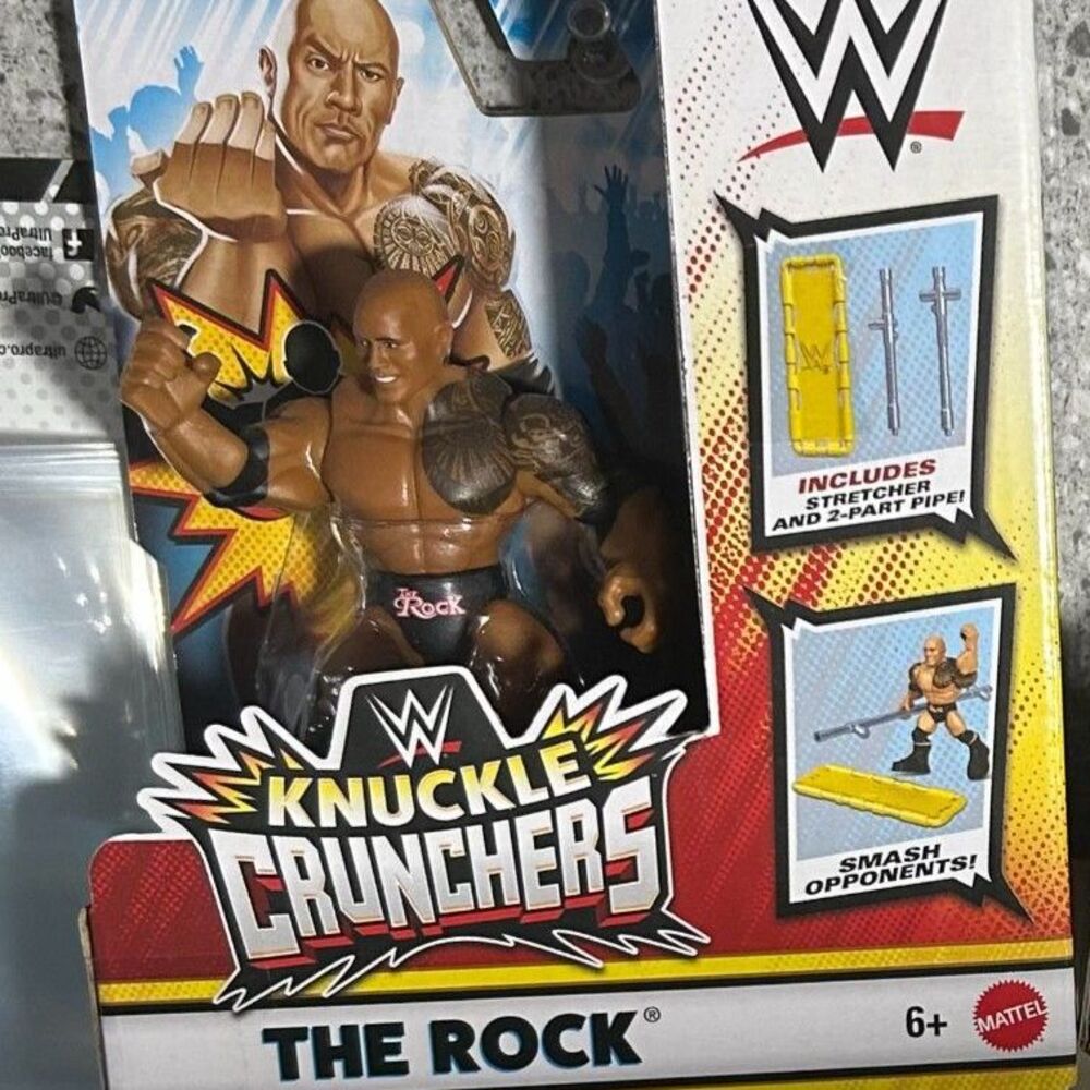 Mattel WWE Knuckle Crunchers   The Rock w/ Stretcher & 2-Part Pipe 3 inch -New